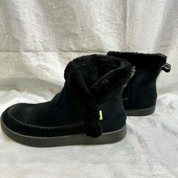 SANUK ROLL-TOP LINED BOOTIE -BLACK SUEDE  -WOMEN US 9 - Picture 1 of 6